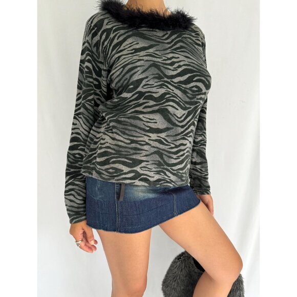 90s vintage grey animal print funky unique feather trim long sleeved blouse top - Picture 7 of 9